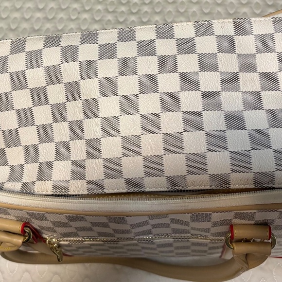 Inspired Small Dog carrier - Picture 13 of 13